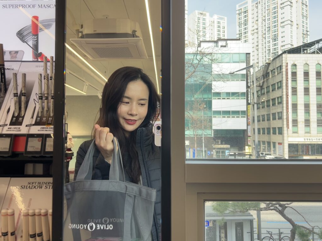 Selfie with a makeup using one of 3CE Cashmere Hug Lipstick, 07 Knit color